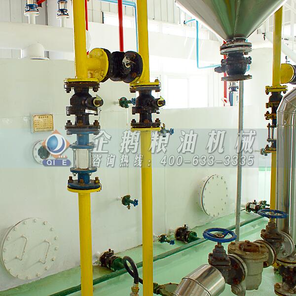 大豆油加工設備廠家,企鵝品質不負眾托(圖1) 大豆油浸出設備